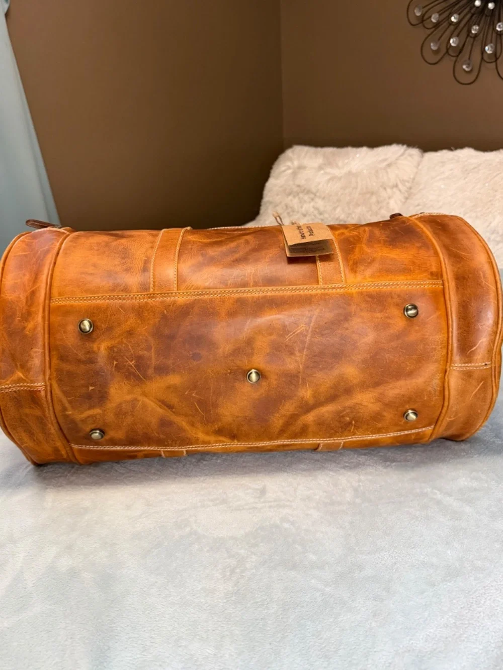 Aaron Leather Goods travel style
